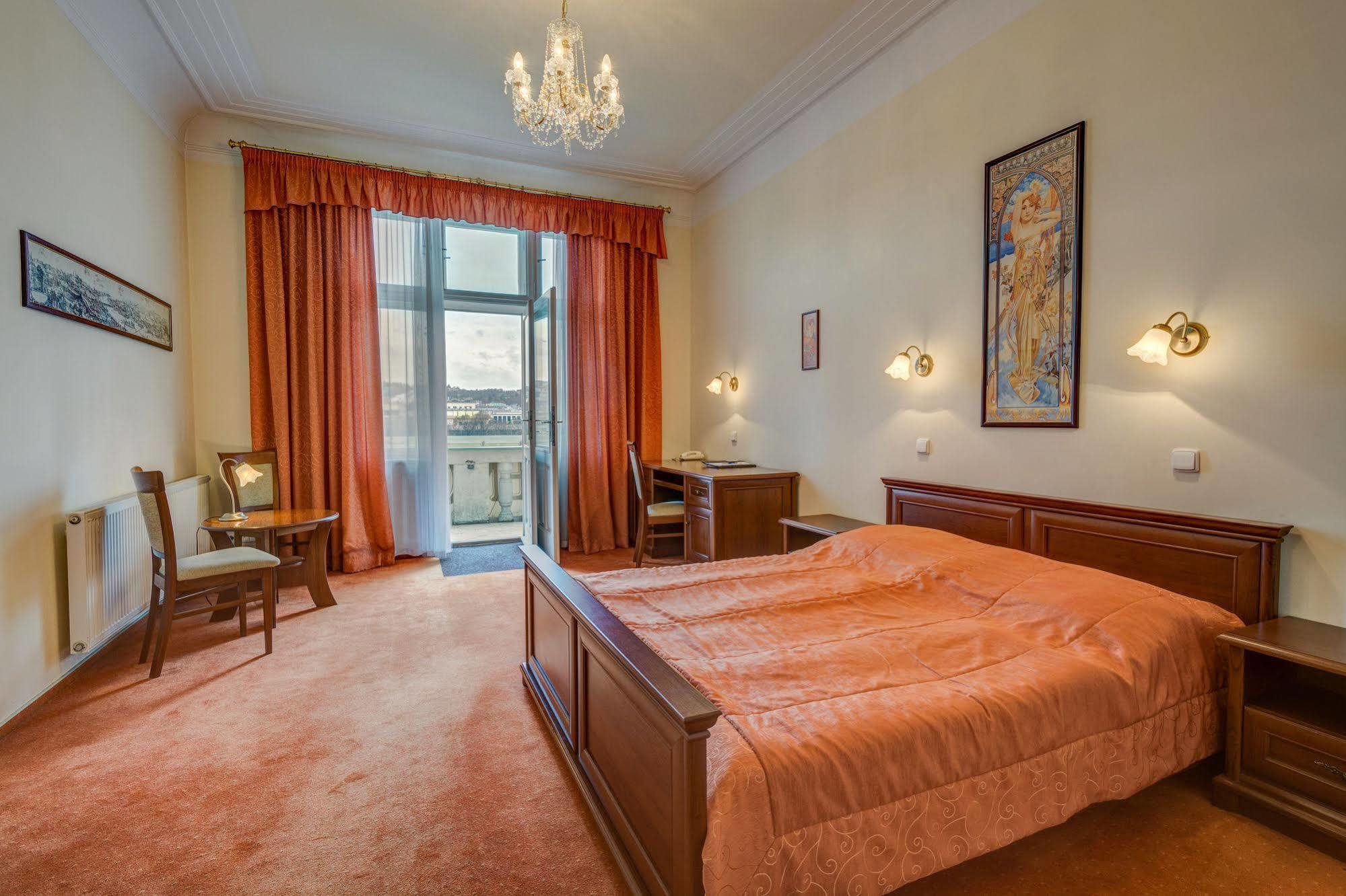 Hotel & Residence Royal Standard Praag Buitenkant foto